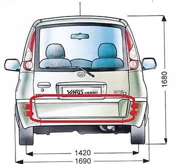 yaris: Накладка крышки багажника Toyota, 2001 г., Б/у, Оригинал — 1
