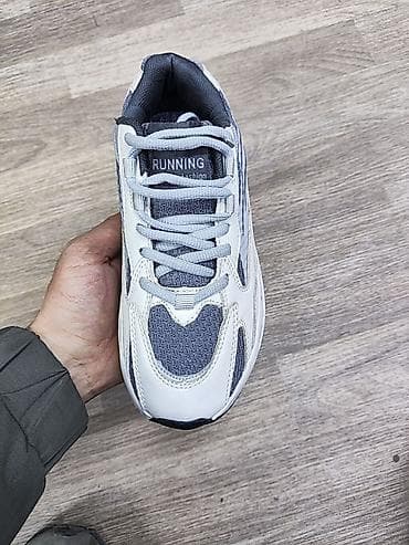 белые футболки бишкек: Кроссовки повседневно-спортивные (Running Fashion) размер 36, 41 Уни — 3