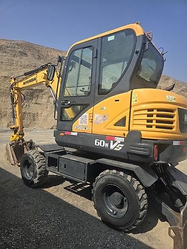 Экскаватор, Hyundai, Колесный