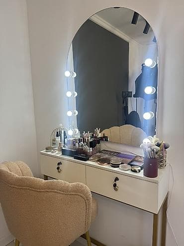 Зеркала: Зеркала с подсветкой для бьюти‑зоны - Напольное овальное зеркало с — 2