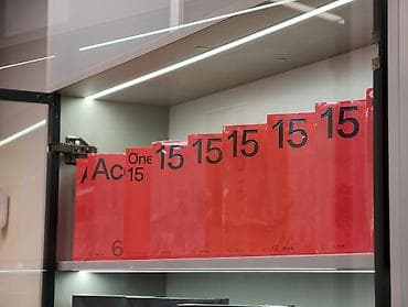 OnePlus 15, Новый, 256 ГБ, цвет - Черный, 2 SIM, eSIM