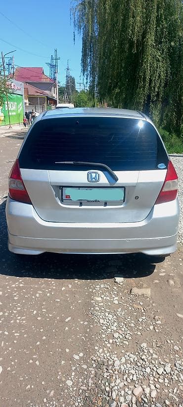 фит рестайлинг: Honda Fit: 2002 г., 1.3 л, Вариатор, Бензин, Хэтчбэк — 4