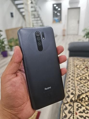 продаю редми 10: Redmi, Redmi 9, Б/у, 32 ГБ, цвет - Черный, 2 SIM — 4