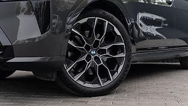 пленку: BMW X7: 2024 г., 4.4 л, Автомат, Бензин, Внедорожник — 9