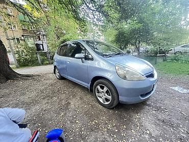 kia rio 2005: Срочно продаю Хонда фит обем 1,5 машина идеальнам состоянии без — 2