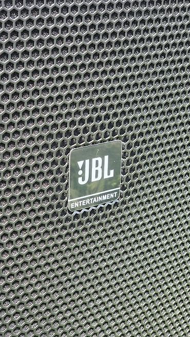 jbl 3: Ушул музыкальный аппаратура сатылат. 2штук 15ка калонка. Динамиктери — 6