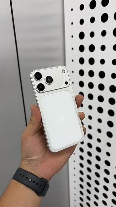 IPhone XR, 128 ГБ, белый цвет. Смартфон Apple с экраном с вырезом at lalafo.kg IPhone XR, 128 ГБ, белый цвет. Смартфон Apple с экраном с вырезом