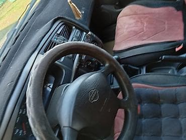 lada 2105: Nissan Primera: 1998 г., Седан — 6