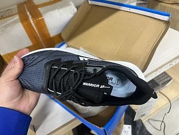Личные вещи: Кроссовки Warrior (модель с логотипом W на боковой части) - — 5