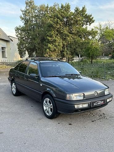 кузов автомобиля: Volkswagen Passat: 1990 г., 1.8 л, Механика, Бензин, Седан — 10