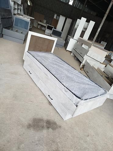 sofa bed: Продаю новый Одна спальня Кровать с матрасом Размери длина 1900 х — 8