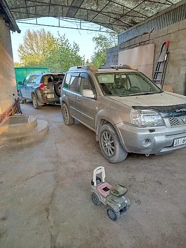 id 4: Nissan X-Trail: 2003 г., 2.5 л, Автомат, Бензин, Кроссовер — 6