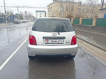 Toyota: Toyota Ist: 2003 г., Автомат, Хэтчбэк — 4