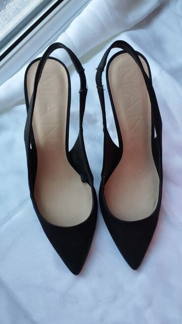 брендовая куртка: Туфли Манго,в хорошем состоянии.
400с
Размер 38 — 2