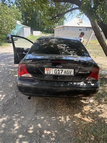 infinity fx35: Ford Focus: 2001 г., 2 л, Автомат, Бензин, Седан — 8