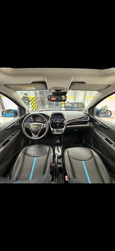 chevrolet evanda: Chevrolet Spark: 2018 г., 1 л, Хэтчбэк — 6