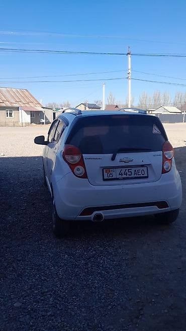 шевролет spark: Chevrolet Spark: 2015 г., 0.1 л, Автомат, Бензин, Хэтчбэк — 3