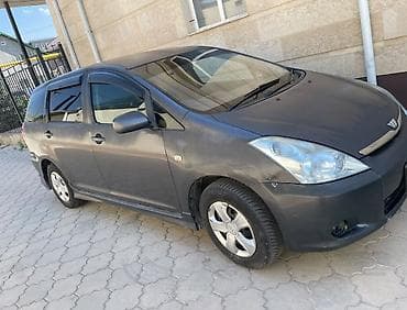Toyota WISH: 2004 г., Автомат, Минивэн at lalafo.kg Toyota WISH: 2004 г., Автомат, Минивэн