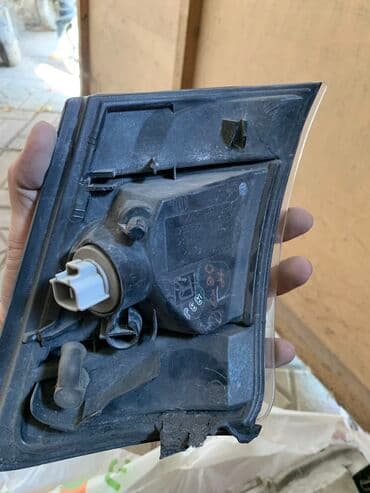 поворотники на виндом: Продаю подфарник поворотник и фару от Тойоты Гайа 2002 год цены — 4