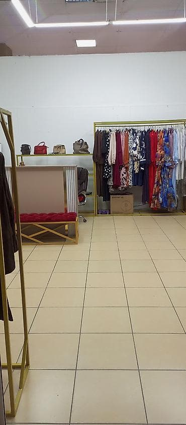Сдаю половину бутика в Т.Ц. Дордой Плаза 1 — 2