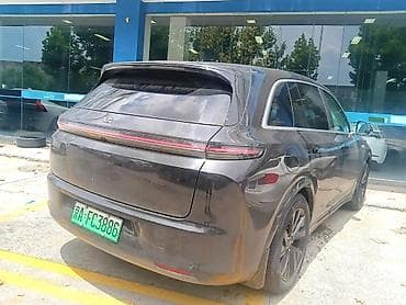 wuling mini ev: Lixiang L7: 2023 г., Автомат, Гибрид, Кроссовер — 2