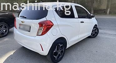 купить шевроле: Chevrolet Spark: 2016 г., 1 л, Вариатор, Бензин, Хэтчбэк — 5
