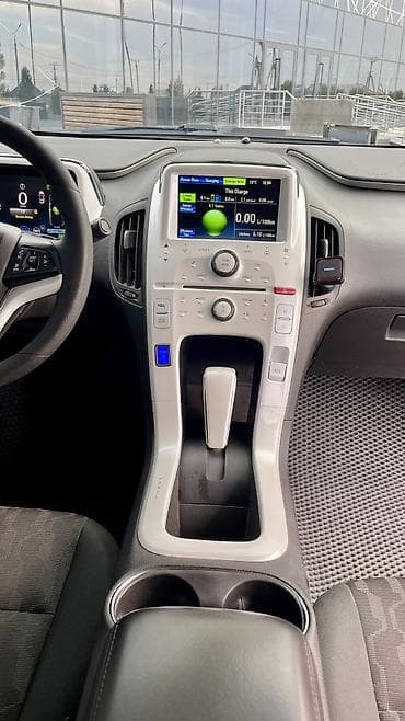шевралет волт: Chevrolet Volt: 2012 г., 1.4 л, Вариатор, Электромобиль, Хэтчбэк — 6