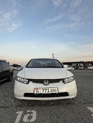 Honda Civic: 2007 г., 1.3 л, Автомат, Бензин, Седан