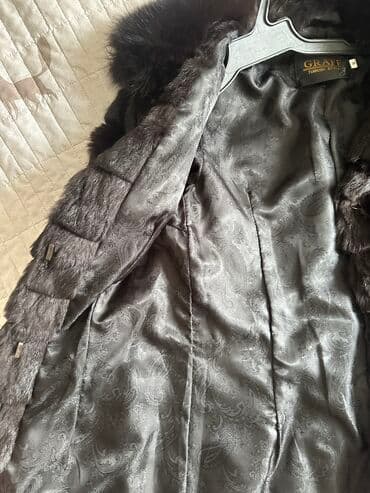 шуба кроликовая: Продается полушубок кролик натуралка, в хорошем состоянии. Носила — 3