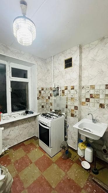 4гор болница: 1 комната, 25 м², Индивидуалка, 3 этаж, Косметический ремонт — 2