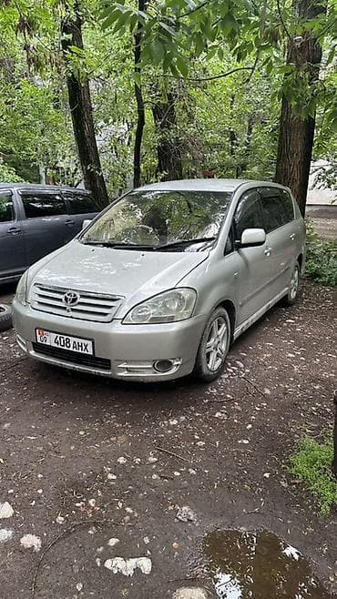 Продажа авто: Toyota Ipsum: 2004 г., 2.4 л, Автомат, Газ, Универсал — 1