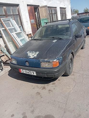 Volkswagen Passat: 1988 г., 1.8 л, Механика, Бензин, Седан at lalafo.kg Volkswagen Passat: 1988 г., 1.8 л, Механика, Бензин, Седан