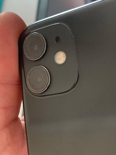 IPhone 11, 64 ГБ, Jet Black, 72 %