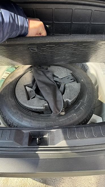 Toyota: Toyota RAV4: 2022 г., Автомат, Бензин, Кроссовер — 10