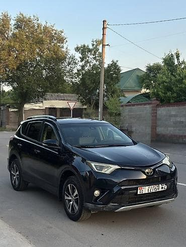 2 8: Toyota RAV4: 2018 г., 2.5 л, Автомат, Бензин, Кроссовер — 1