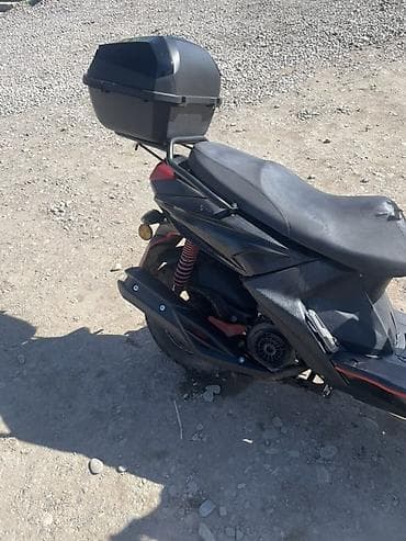 скутеры японские: Тип скутера Yamaha, 150 куб. см, Бензин, Б/у — 2