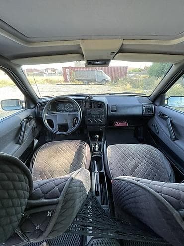 мотор на скутер: Volkswagen Passat Variant: 1989 г., Механика, Бензин, Универсал — 5