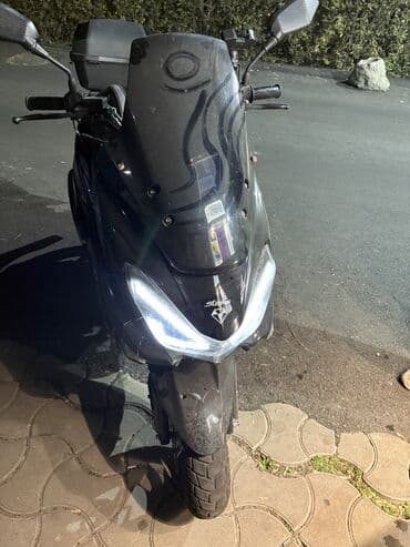 электронные мопеды: Макси-скутер 50 куб. см, Бензин, Б/у — 1