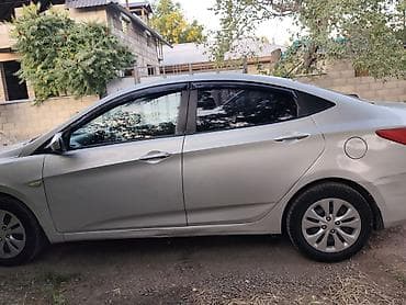 Hyundai Solaris: 2016 г., 1.6 л, Автомат, Бензин, Седан — 4