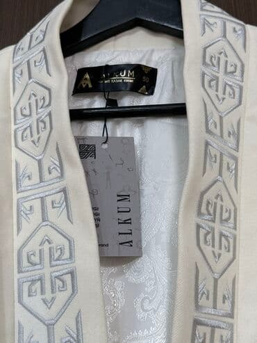 домашние халаты больших размеров: Длинный халат/чапан ALKUM (размер на бирке: 50). - Цвет: молочный — 5