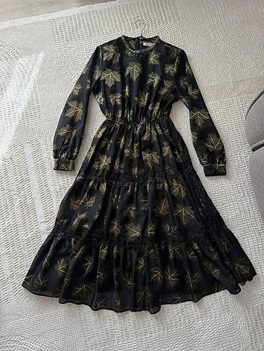 Платье миди с принтом кленовых листьев. - Цвет: черный фон