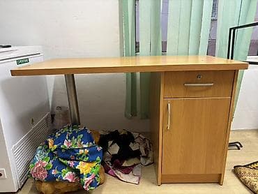 Компьютерный стол, С полками at lalafo.kg Компьютерный стол, С полками