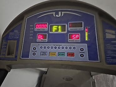 Беговая дорожка KHAN F1 (электрическая) - Панель управления с