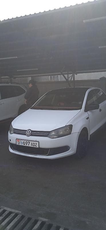 sprinter 412: Volkswagen Polo: 2014 г., Седан — 1