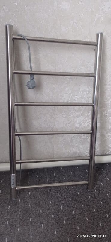 кийим кургаткыч: Кургаткыч, түсү - Күмүш, Колдонулган — 1