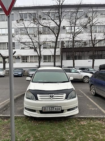 Toyota Ipsum: 2002 г., 2.4 л, Автомат, Бензин, Минивэн