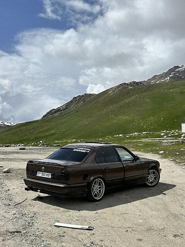 bmw m1: BMW 5 series: 1988 г., Бензин, Седан — 2
