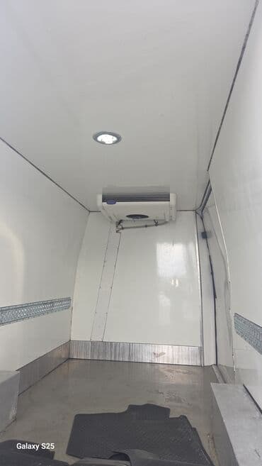 экипировка для мотоцикла: Жүк ташуучу унаа, Mercedes-Benz, Стандарт, 3 т, Колдонулган — 2