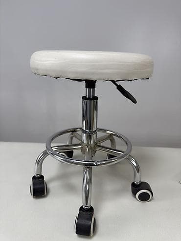 Оборудование для салонов красоты: СРОЧНО ПРОДАЮ связи с переездом Все в идеальном состоянии LED - — 5