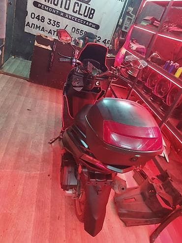 x rider: Макси-скутер 150 куб. см, Бензин, Б/у — 5